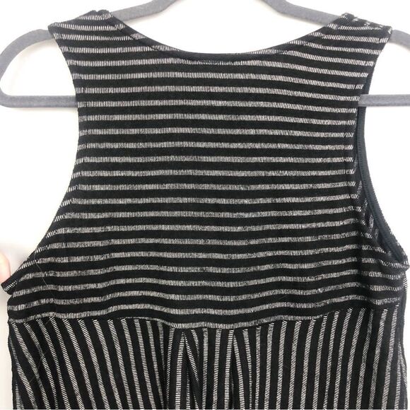 W5 | Vertical Stripe Tank Top Black Sleeveless Swing Women’s Size Large - Picture 6 of 8